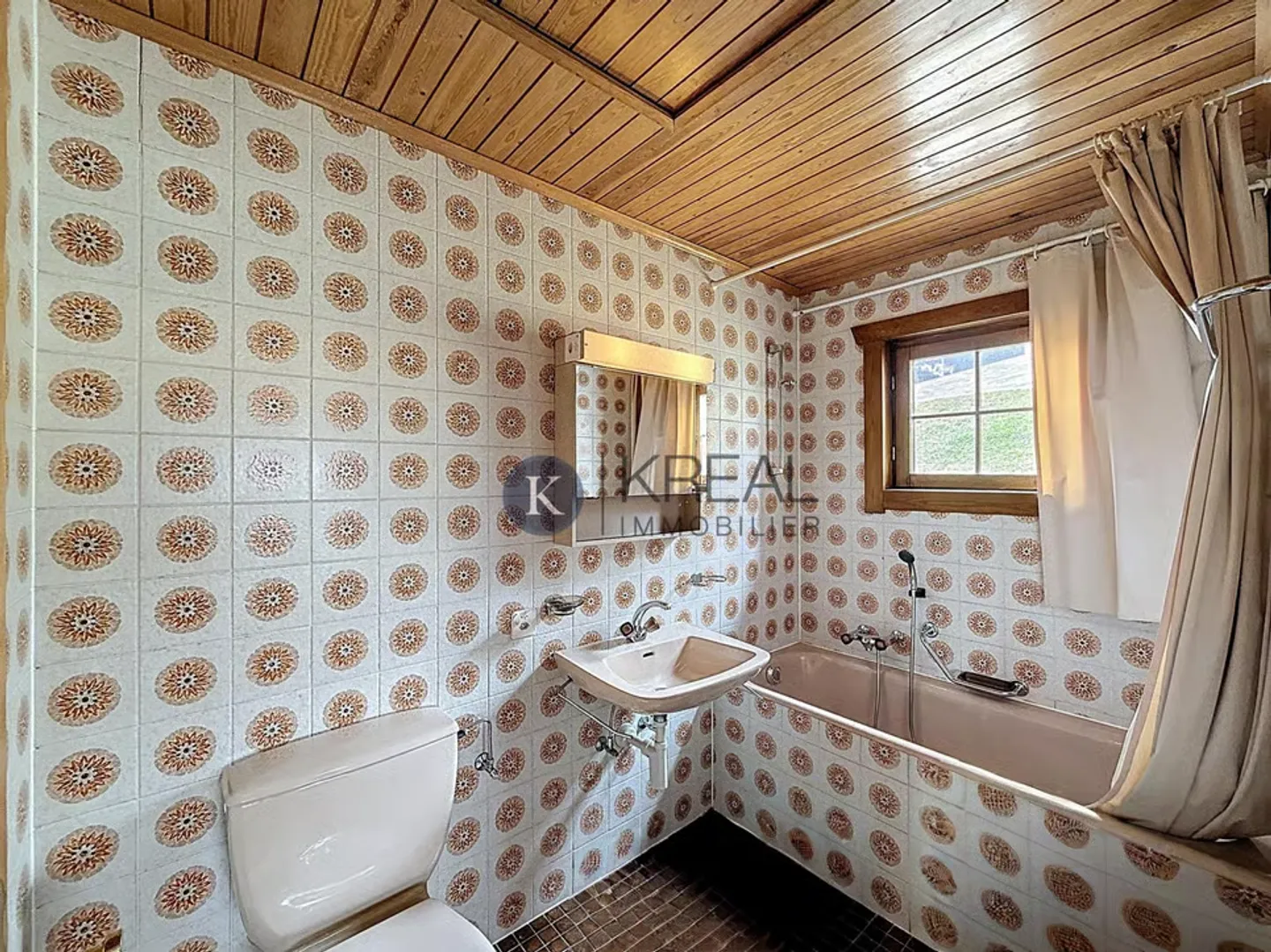 Chalet mit 5,5 Zimmern und Panoramablick - Renovierungspotenzial - Foto 7 von 12