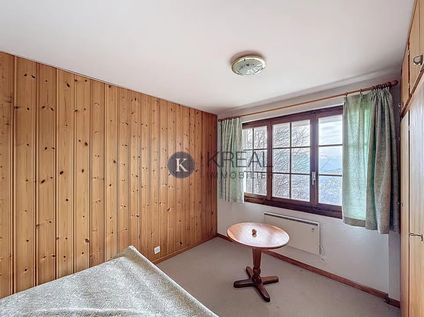 Chalet mit 5,5 Zimmern und Panoramablick - Renovierungspotenzial - Foto 11 von 12