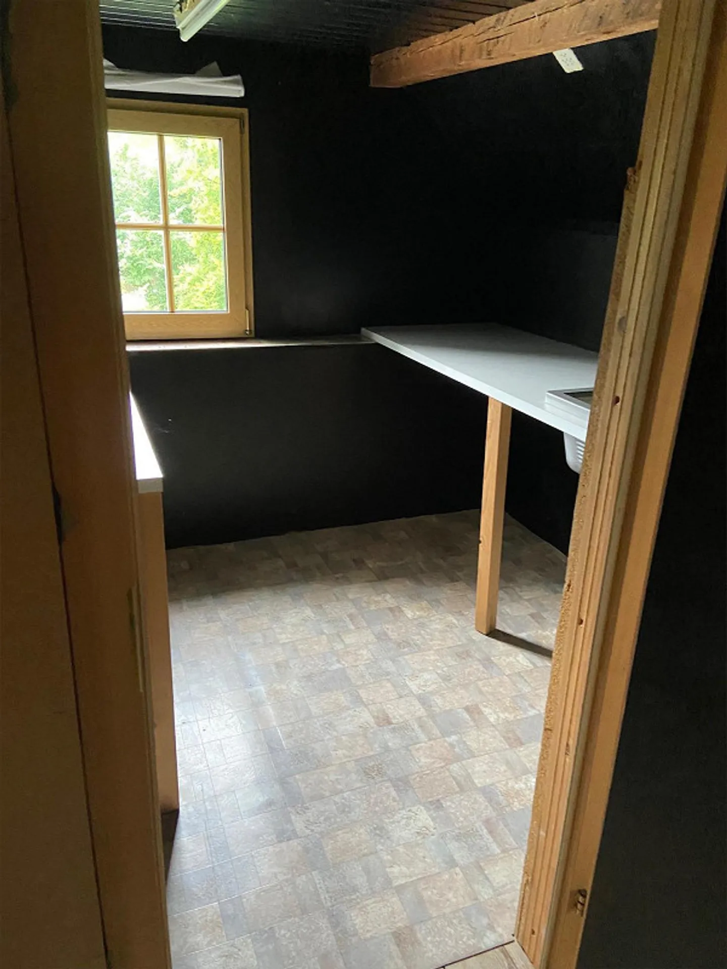 Romantic attic apartment with large, insulated attic - Photo 21 of 28