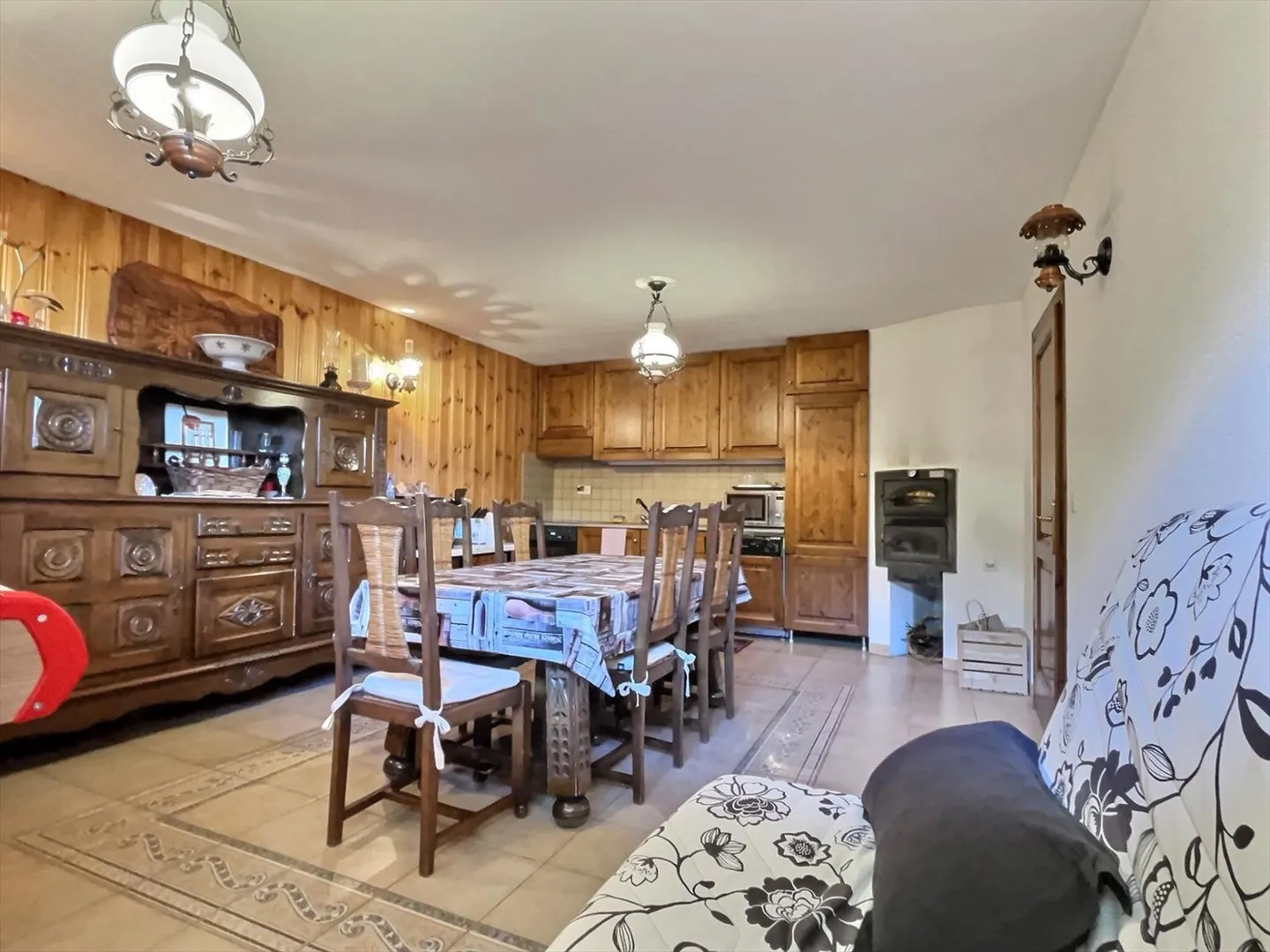 Mazot atypique et charmant avec 6,5 pièces - Photo 9 sur 13