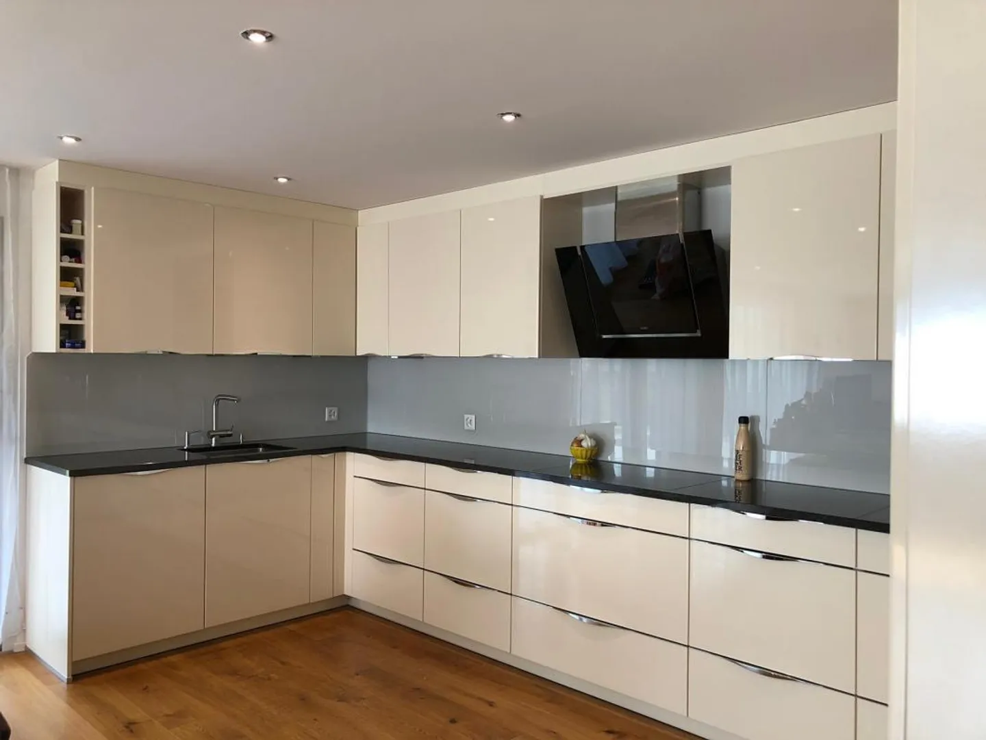 Appartamento 4.5 stanze - Standard di proprietà - Ingresso privato - Foto 1 di 5