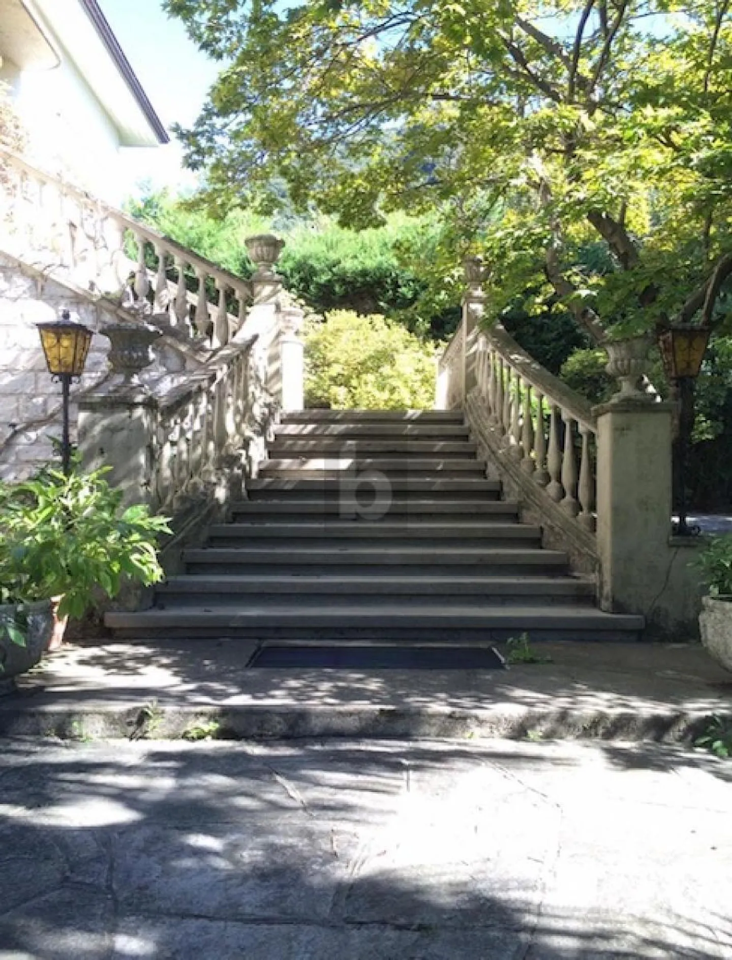 Magnifique Villa avec Court de Tennis Privé - Photo 2 sur 6