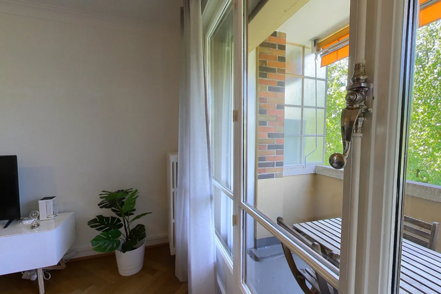 1-Bedroom Furnished Spacious Apartment with Balcony in Geneva! - Foto 9 di 19