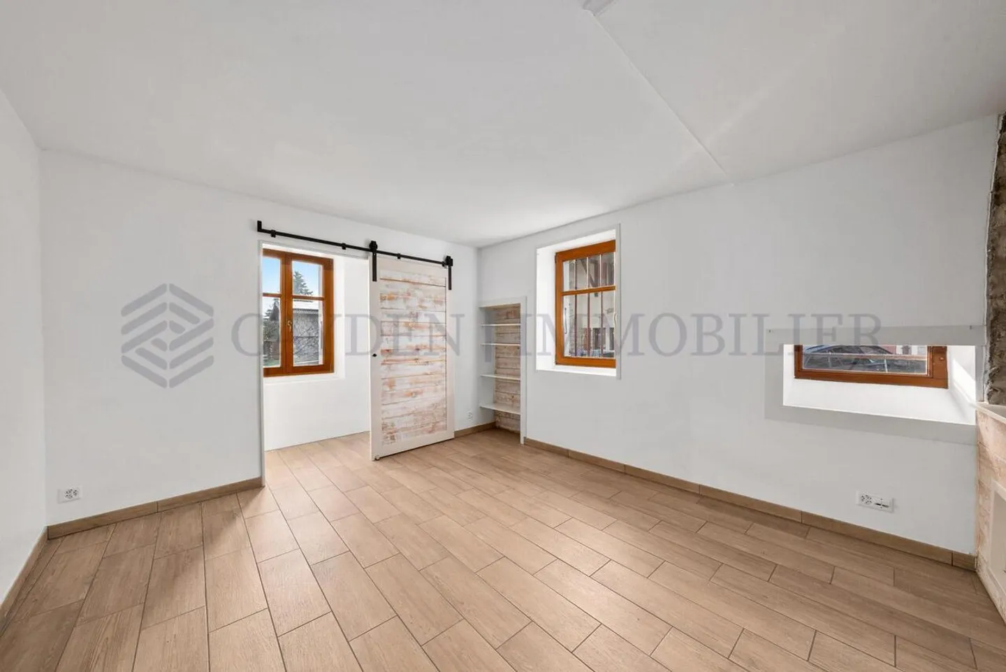 Schöne 5-Zimmer-Wohnung komplett renoviert! - Foto 3 von 14
