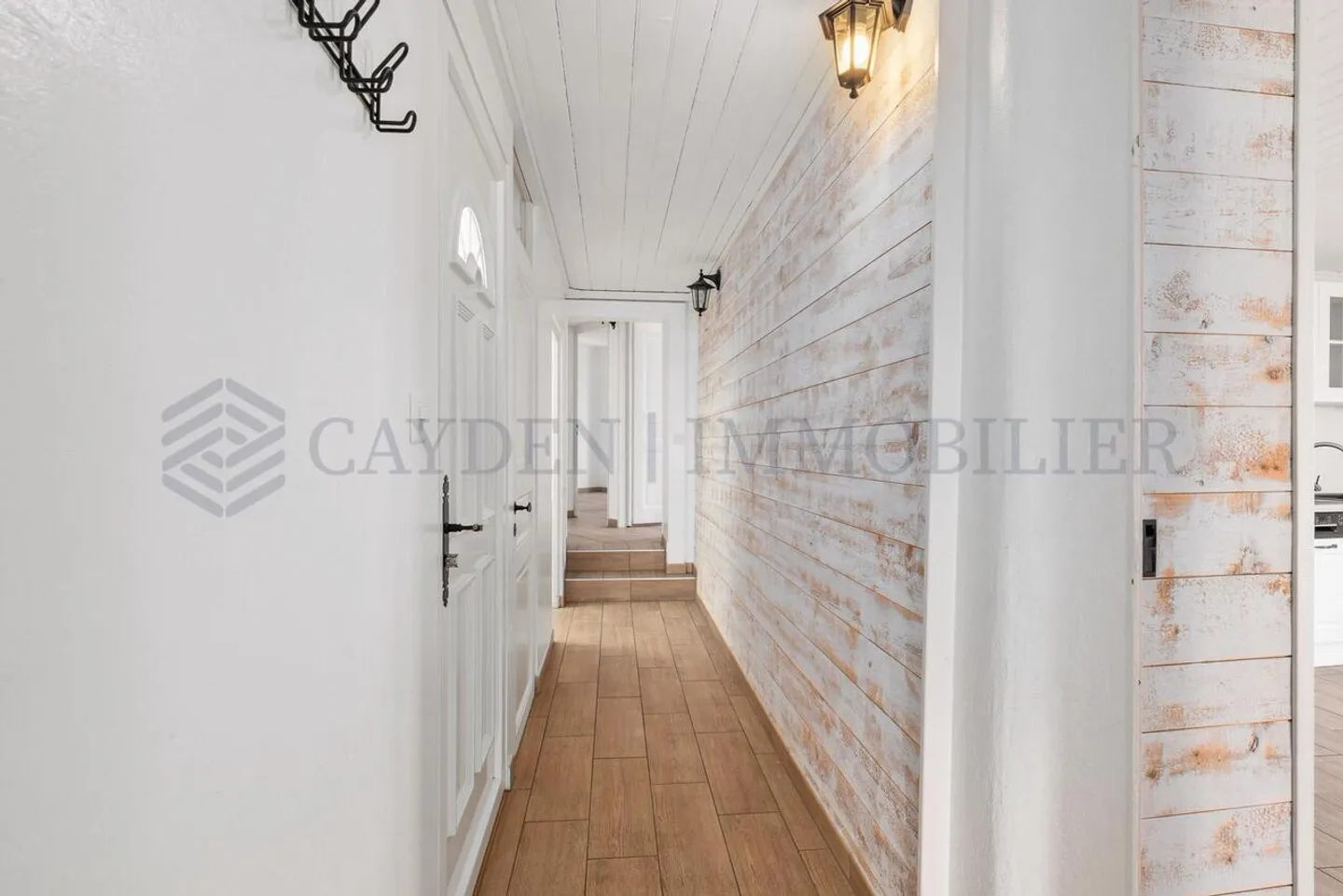 Schöne 5-Zimmer-Wohnung komplett renoviert! - Foto 4 von 14