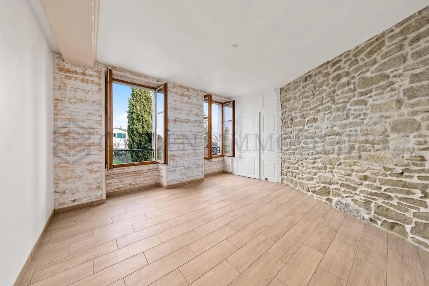Schöne 5-Zimmer-Wohnung komplett renoviert! - Foto 5 von 14
