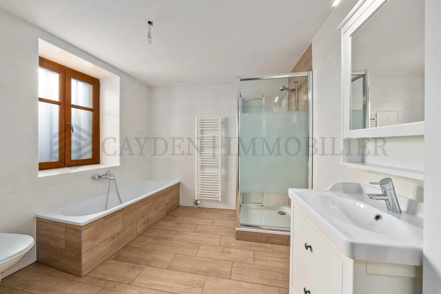 Schöne 5-Zimmer-Wohnung komplett renoviert! - Foto 8 von 14
