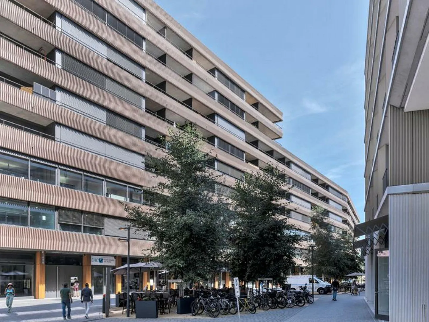 Spazio commerciale di 183m2 di scelta nel cuore della Svizzera romanda - Foto 1 di 3