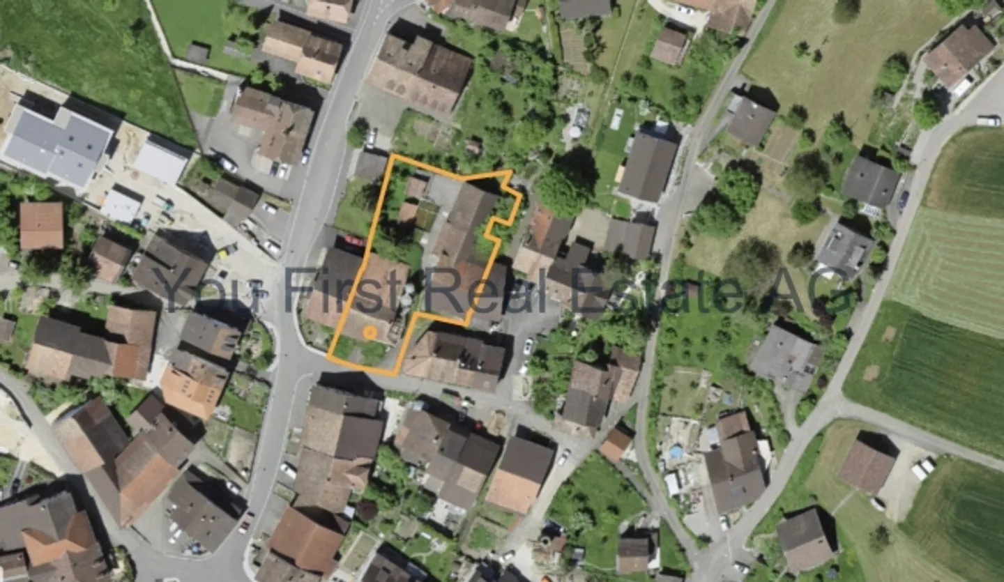 Residential building for sale - Photo 3 of 4