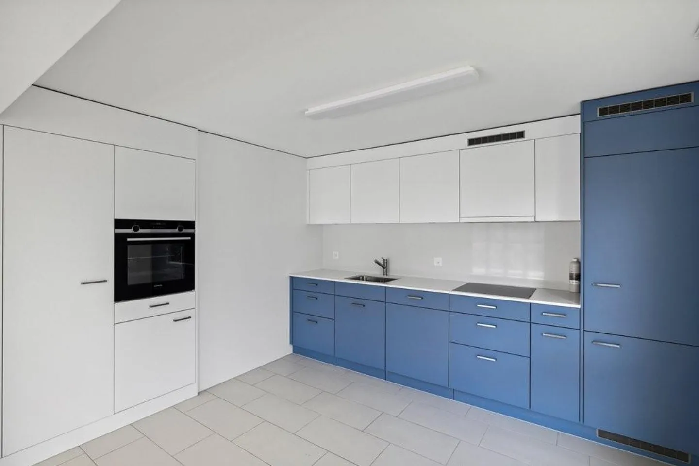 Appartamento familiare moderno con terrazza - Foto 6 di 9