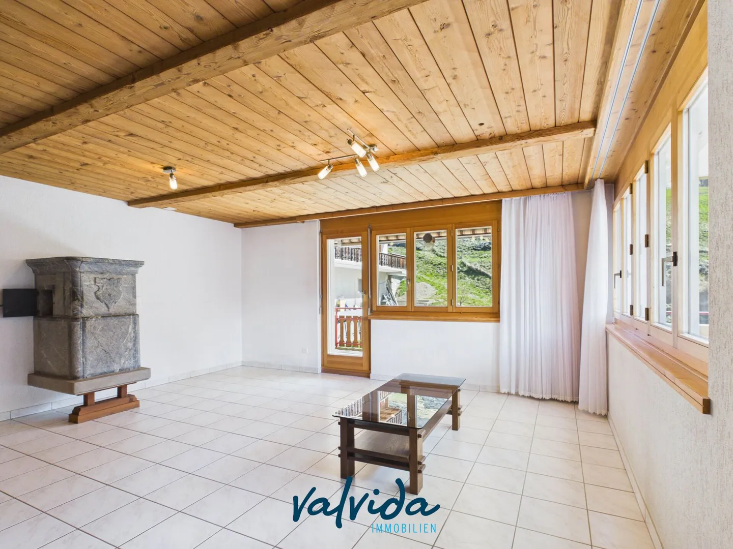 Casa bifamiliare adatta alle famiglie con potenziale di sviluppo a Staldenried - Foto 1 di 23