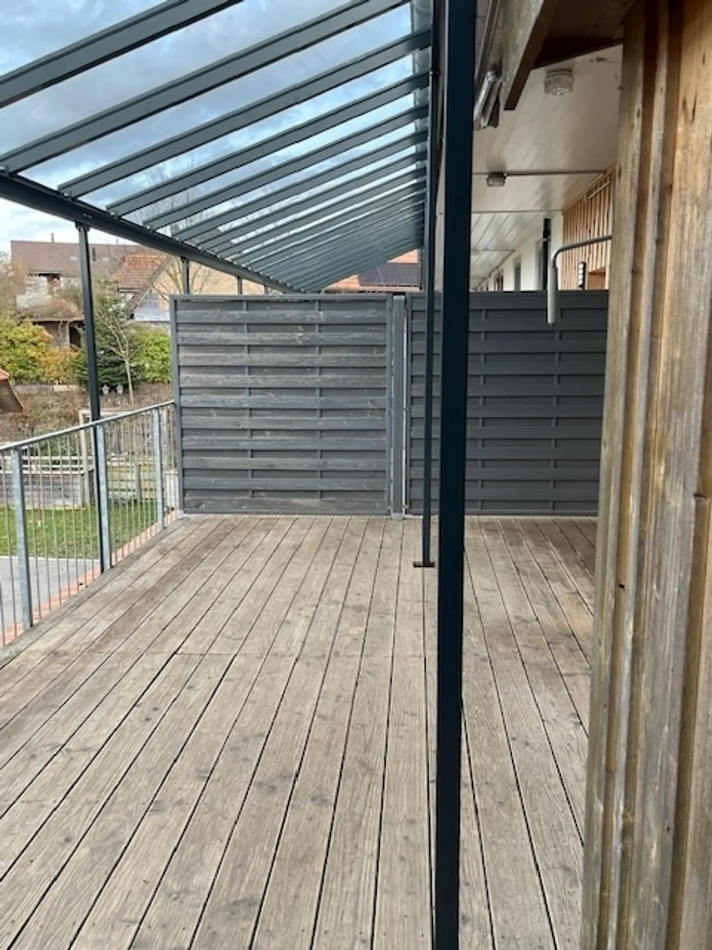 Appartamento 4.5 stanze recentemente ristrutturato con balcone, Münchenwiler - Foto 6 di 8