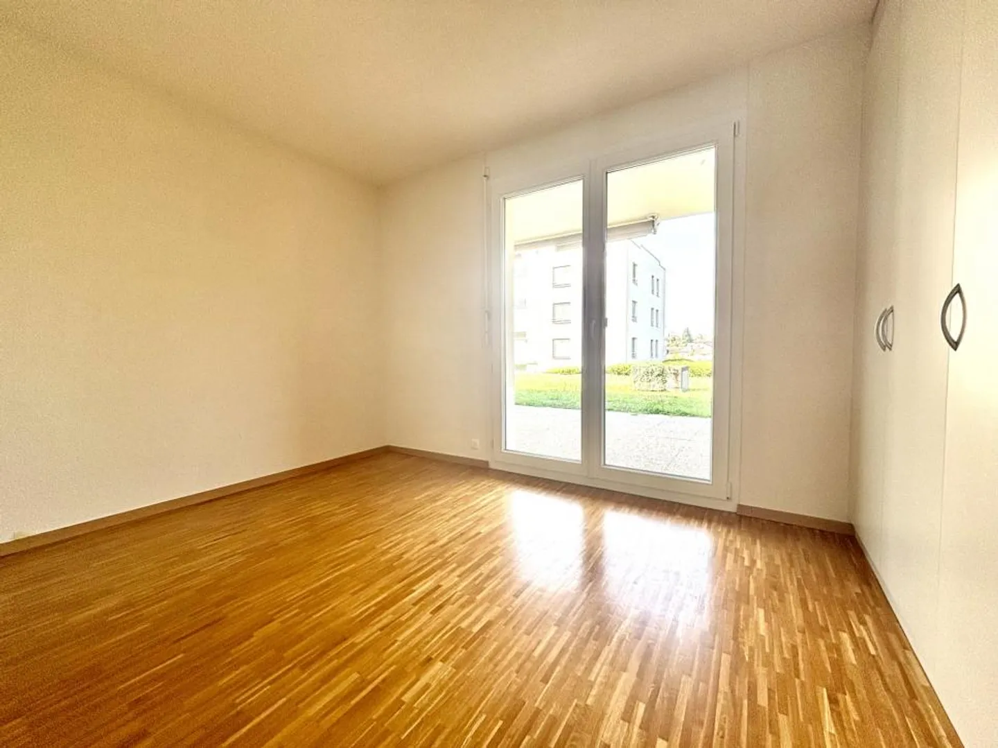 Appartamento con terrazza - Foto 6 di 8