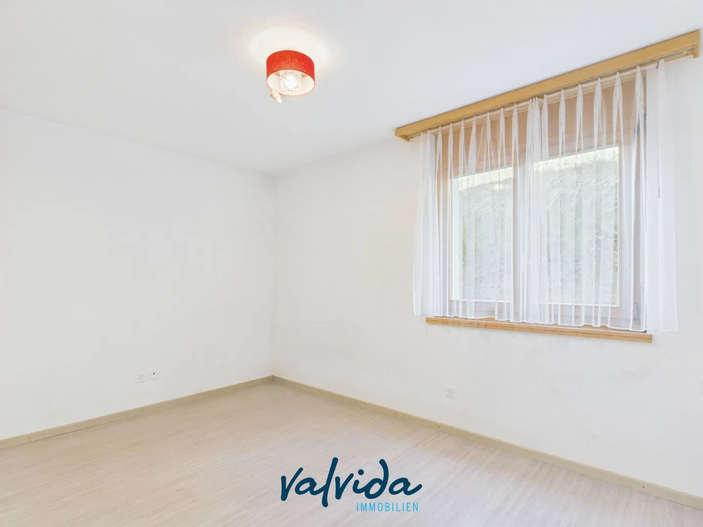 Casa bifamiliare adatta alle famiglie con potenziale di sviluppo a Staldenried - Foto 7 di 23