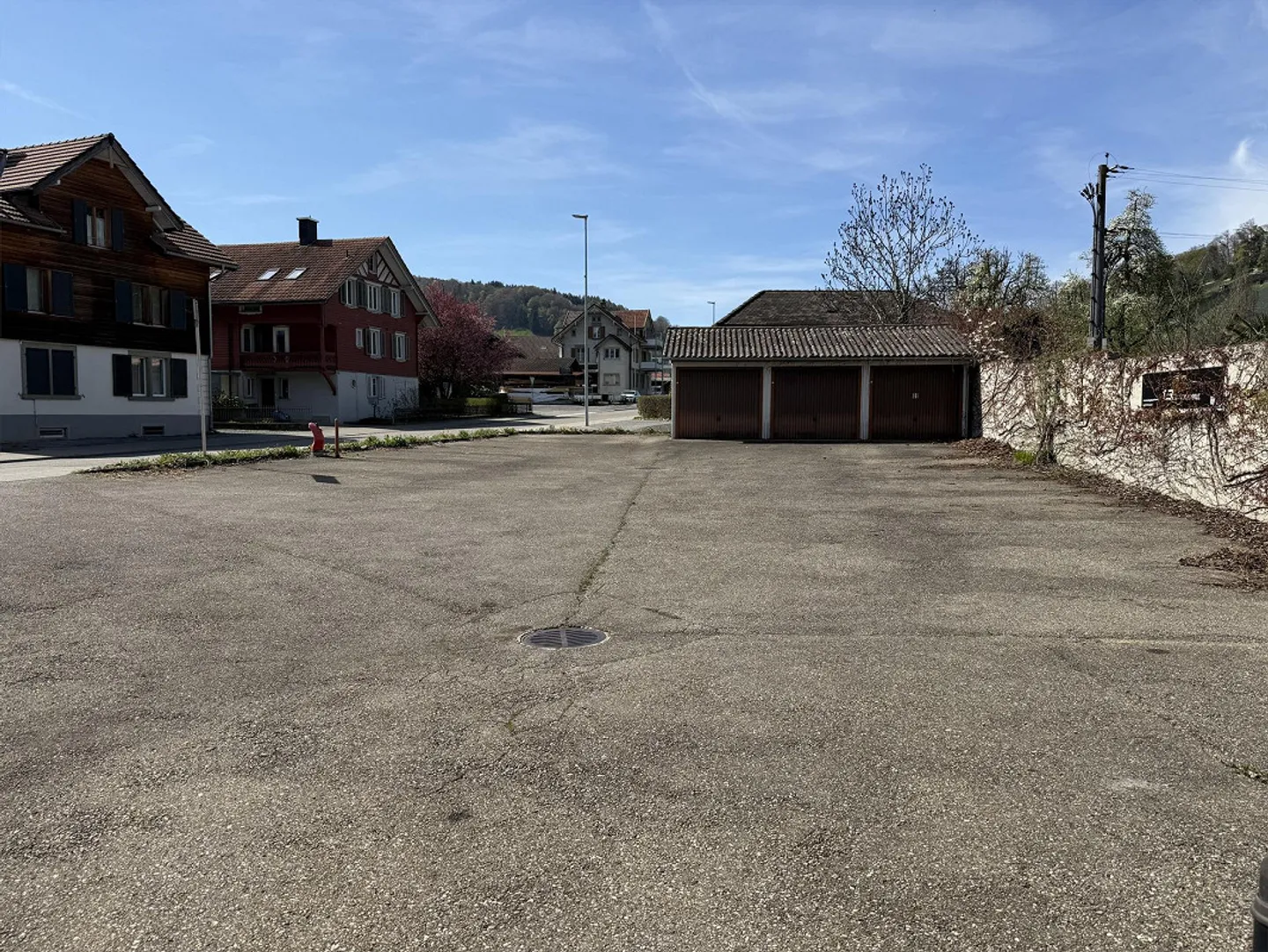 160 m2 commercial/storage space with 627 m2 outdoor/parking area/garage - Photo 3 of 9