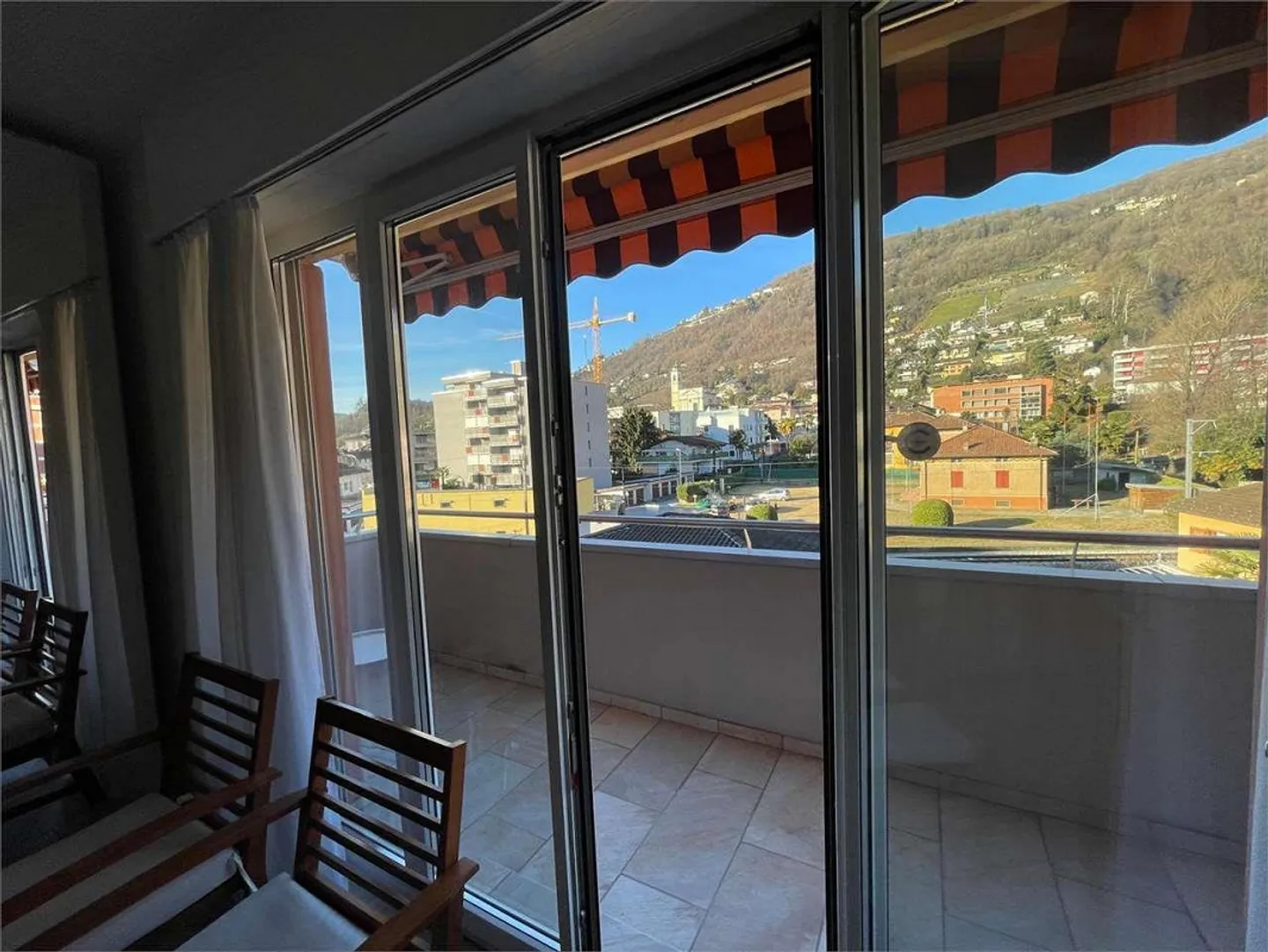 Studio rénové meublé à neuf - Photo 5 sur 8