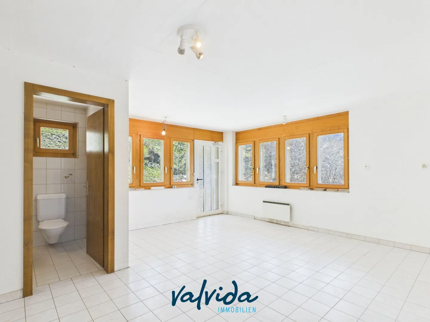 Casa bifamiliare adatta alle famiglie con potenziale di sviluppo a Staldenried - Foto 21 di 23