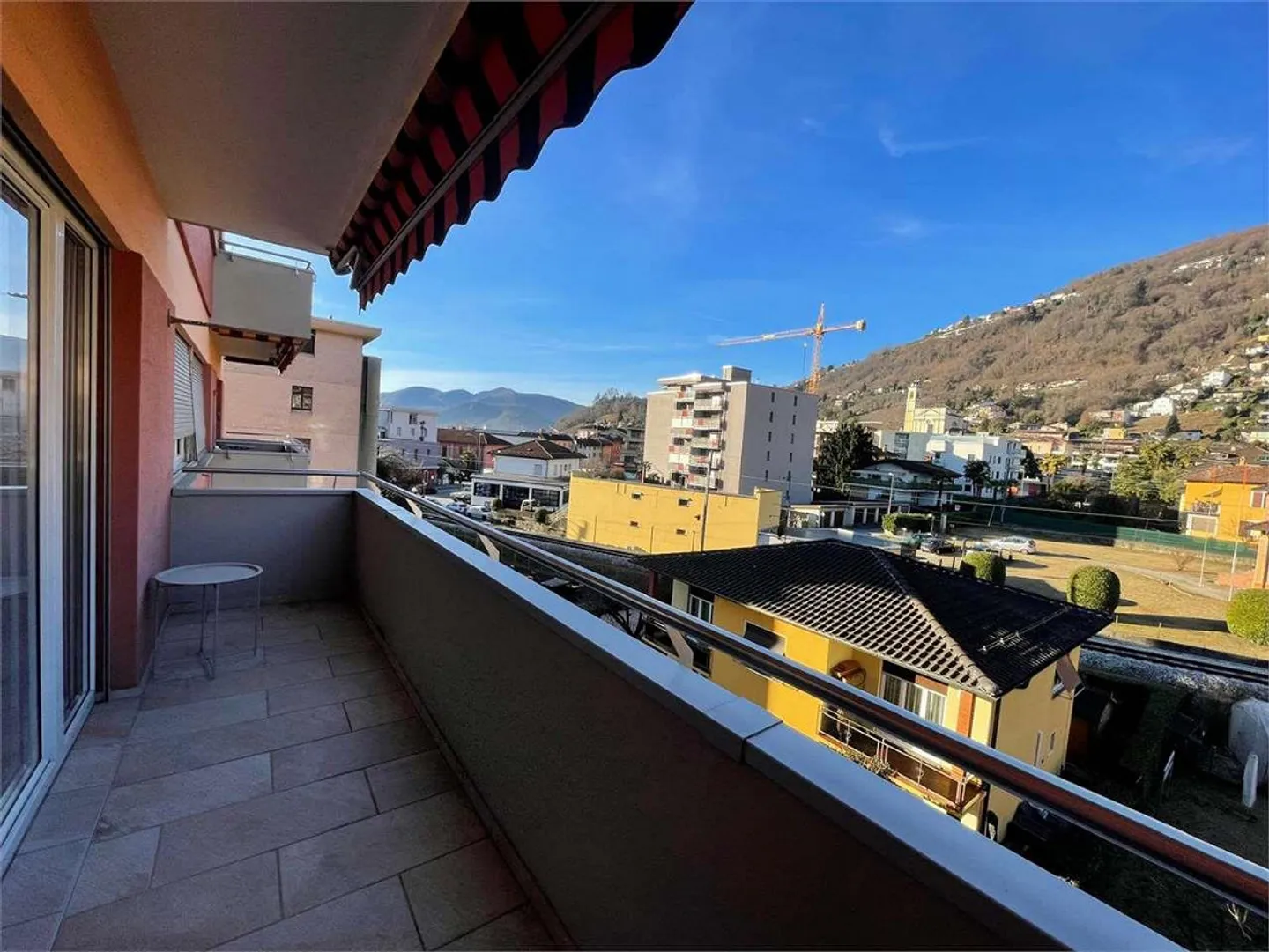 Studio rénové meublé à neuf - Photo 7 sur 8