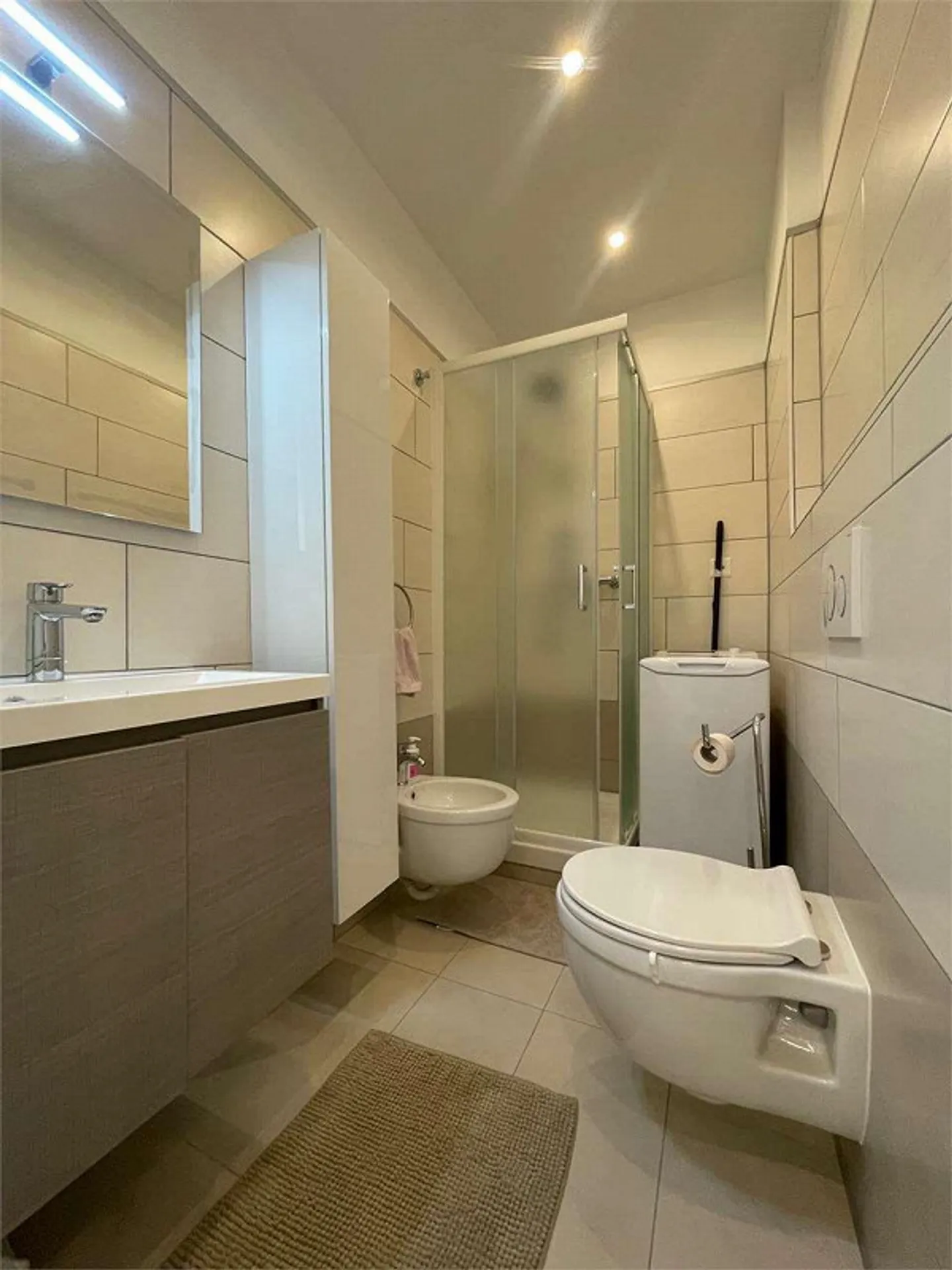 Studio rénové meublé à neuf - Photo 8 sur 8