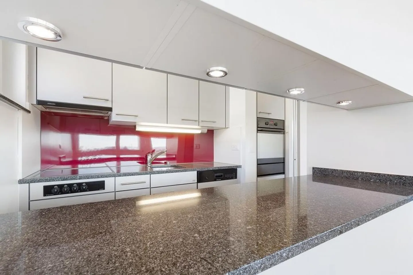 Apartment in a great location - Photo 4 of 9
