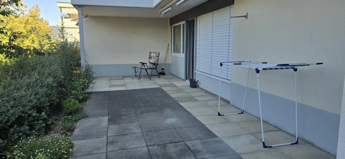 Beautiful 1-room apartment with garden seating area - Photo 9 of 9