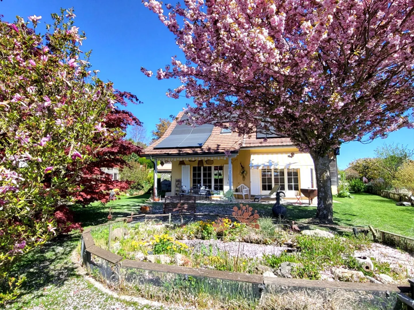 Villa indipendente di 5,5 locali nel centro del villaggio - Foto 4 di 12