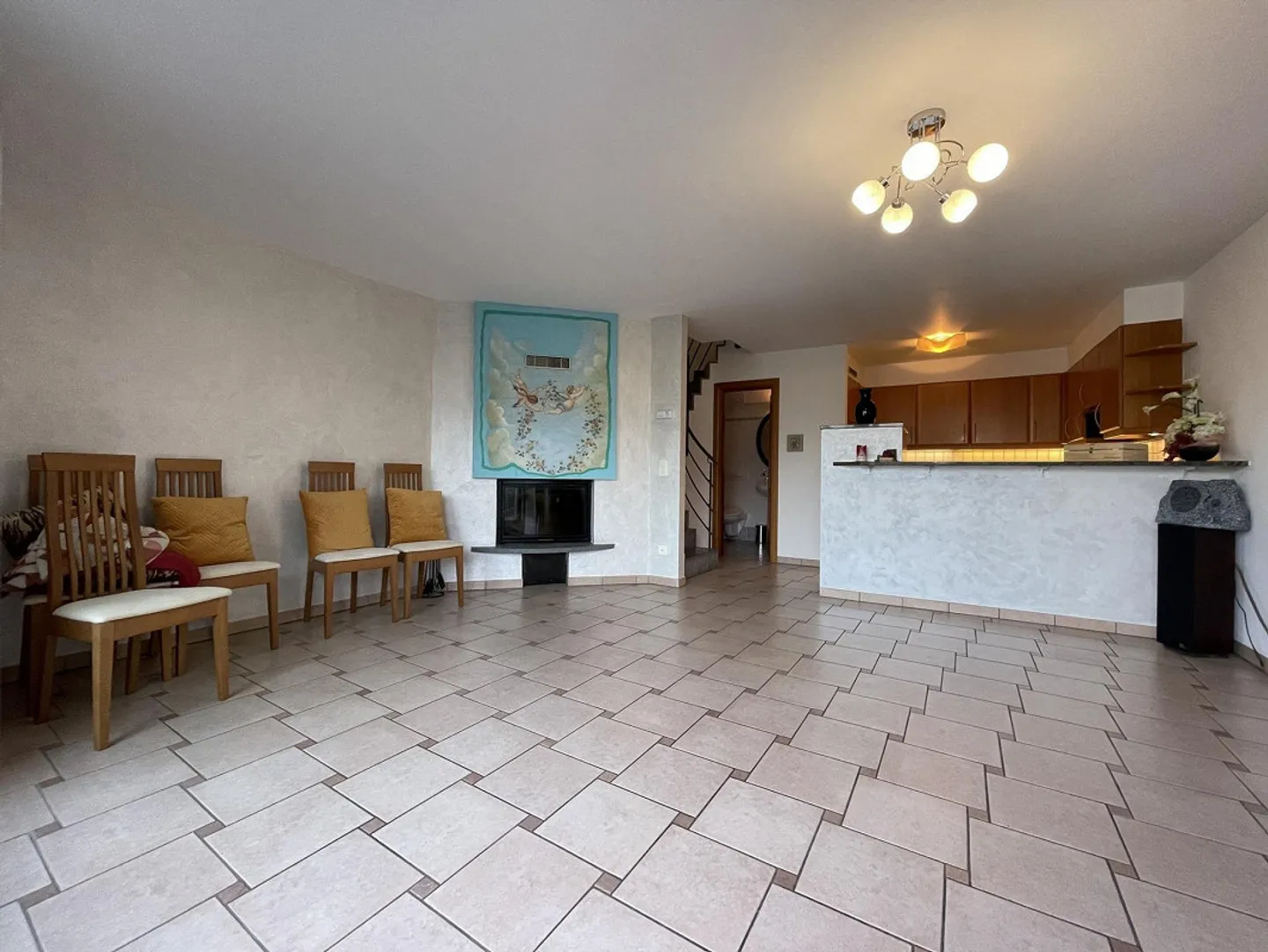 INTERESSANTES HAUS 4.5 MIT CHARMIERENDER SEEBLICK - Foto 6 von 13