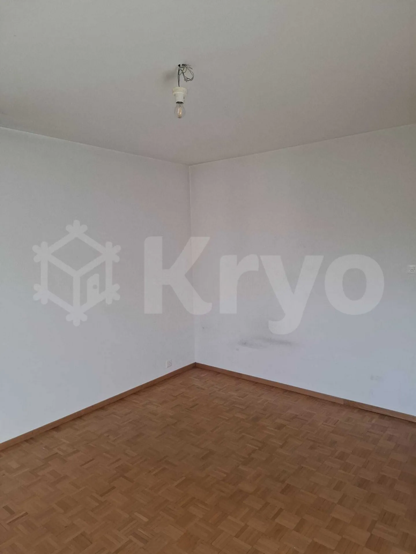 JOLI APPARTEMENT DE 3 PIECES 1ER ETAGE AVEC BALCON - Foto 4 von 12