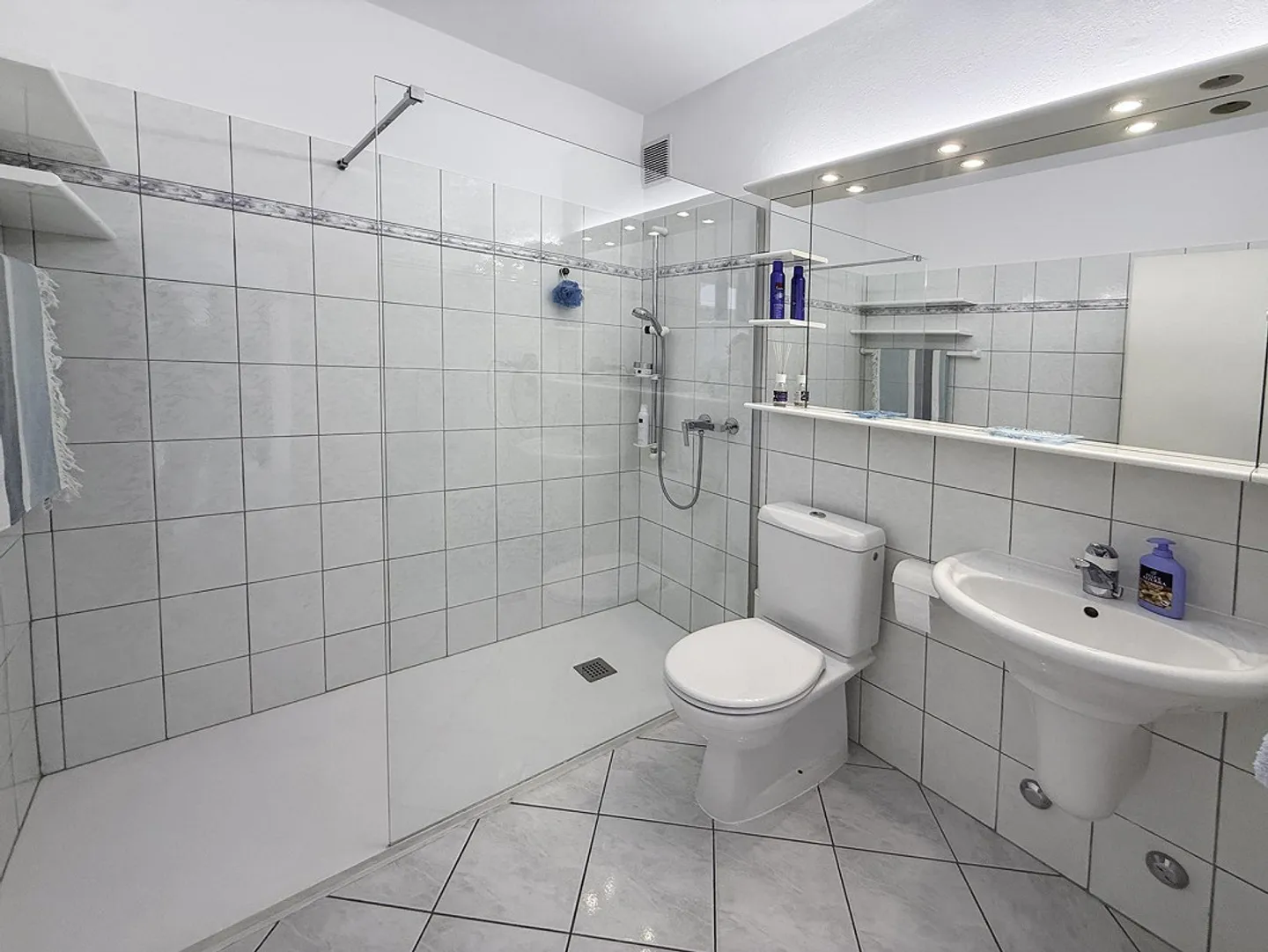 4,5-Zimmer-Wohnung mit offener Aussicht in Tenero-Contra - Foto 17 von 22