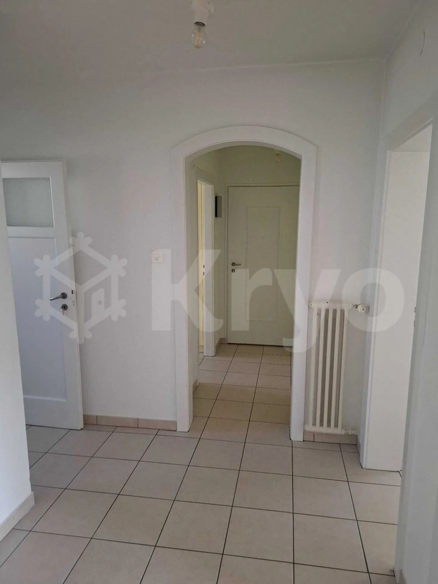 JOLI APPARTEMENT DE 3 PIECES 1ER ETAGE AVEC BALCON - Foto 9 von 12