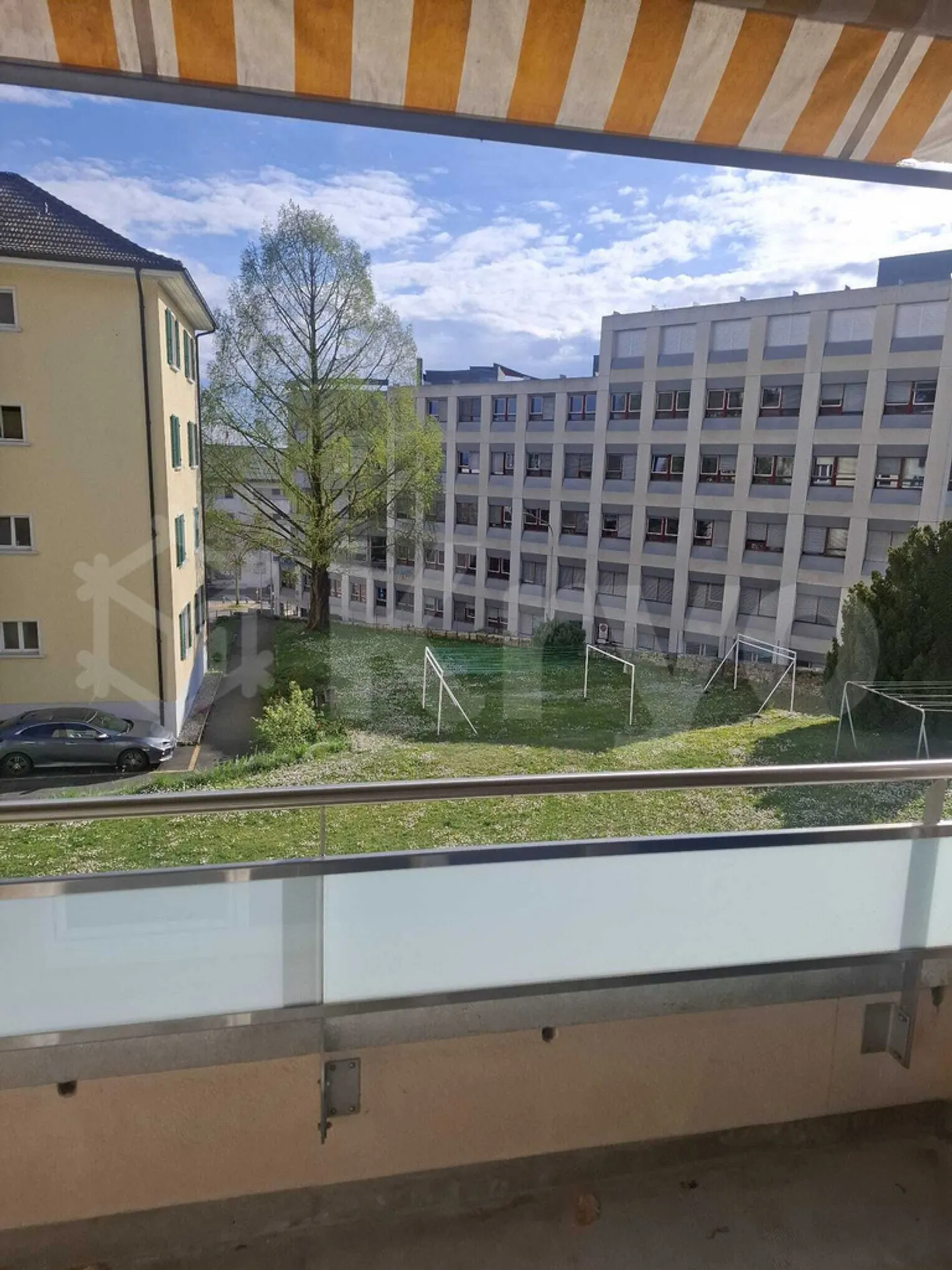 JOLI APPARTEMENT DE 3 PIECES 1ER ETAGE AVEC BALCON - Foto 12 von 12