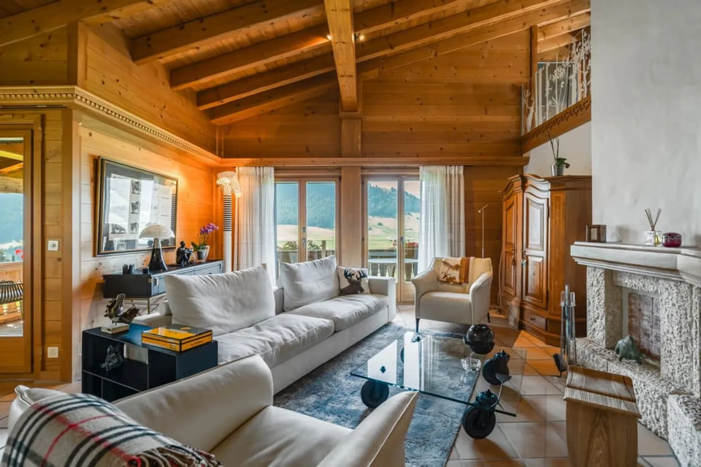 An exceptional duplex in the heart of the mountains. - Photo 1 of 13