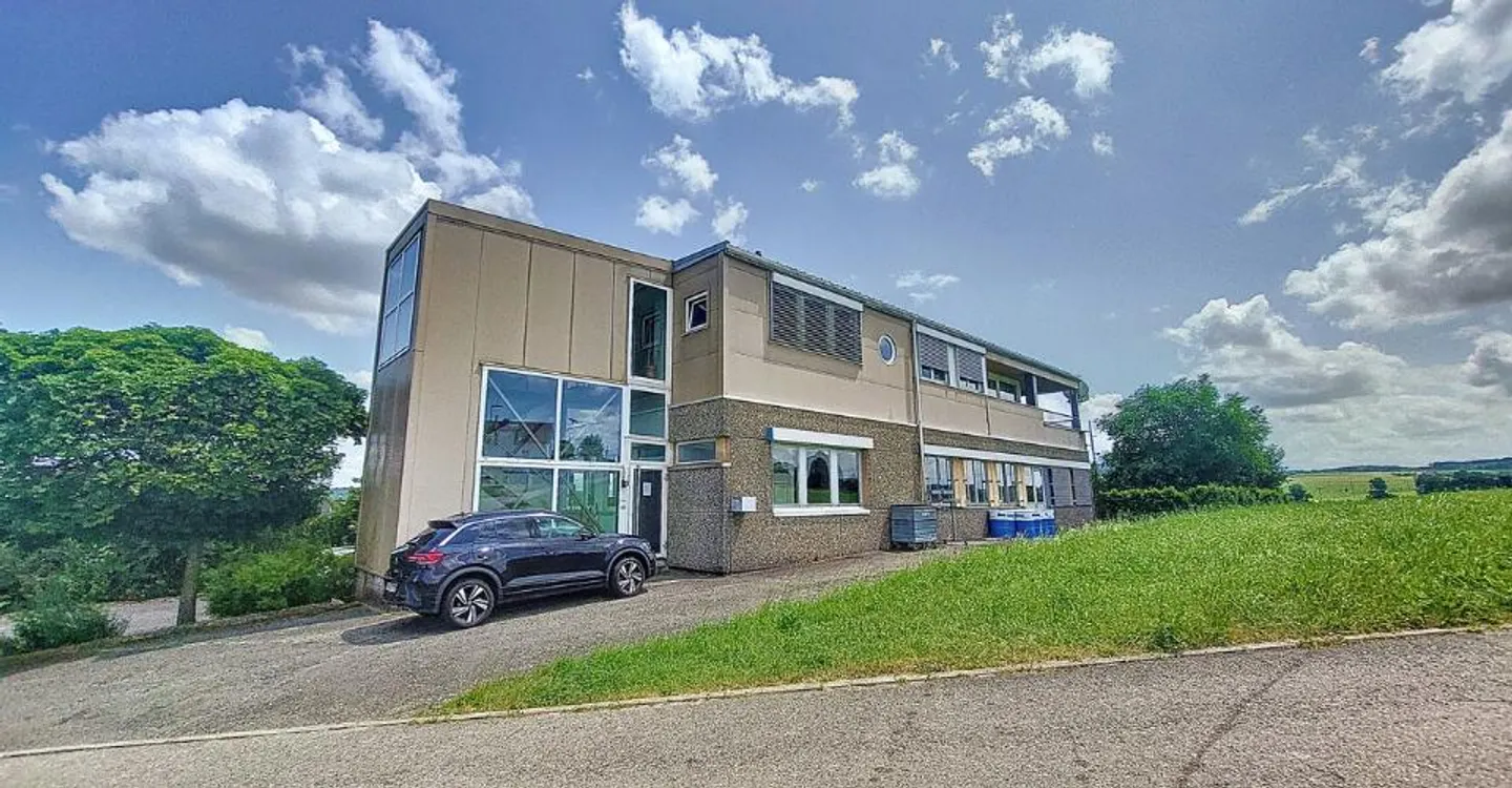 Espace Commercial à Cressier - Photo 1 sur 13