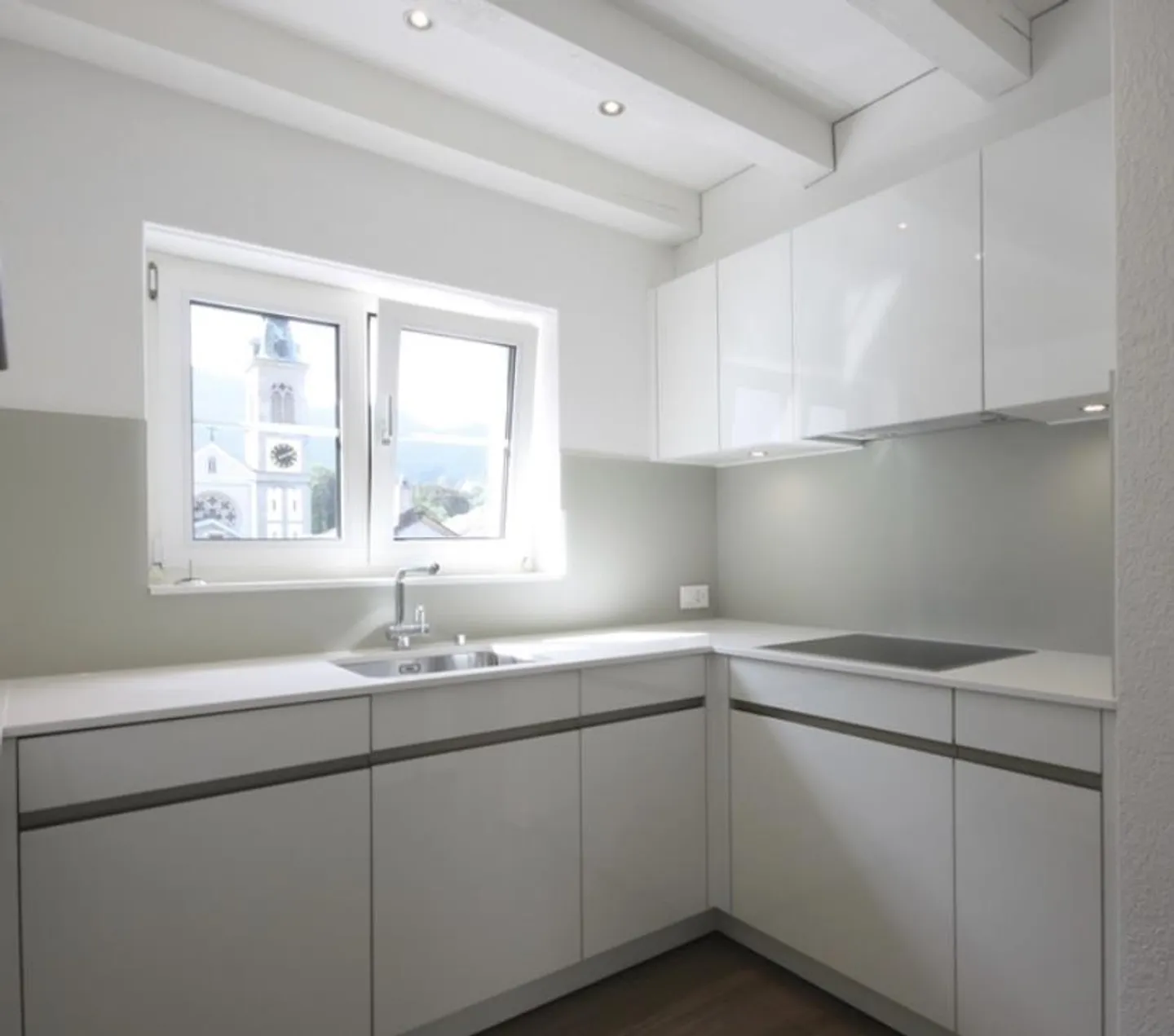Charmante Wohnung mit Bergsicht - Foto 3 von 8