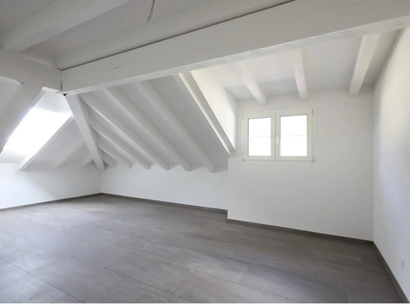 Charmante Wohnung mit Bergsicht - Foto 6 von 8