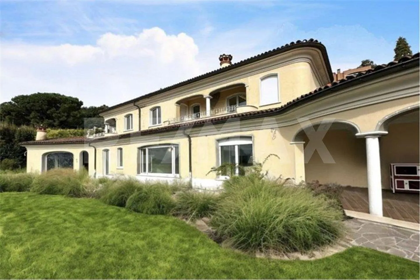 Villa Méditerranéenne Élégante avec Grand Jardin - Photo 7 sur 13