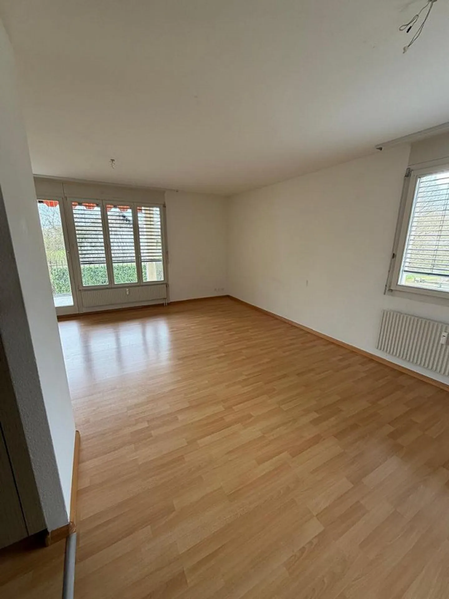 Appartement lumineux de 4 pièces avec belle vue dans un emplacement calme - Photo 1 sur 10