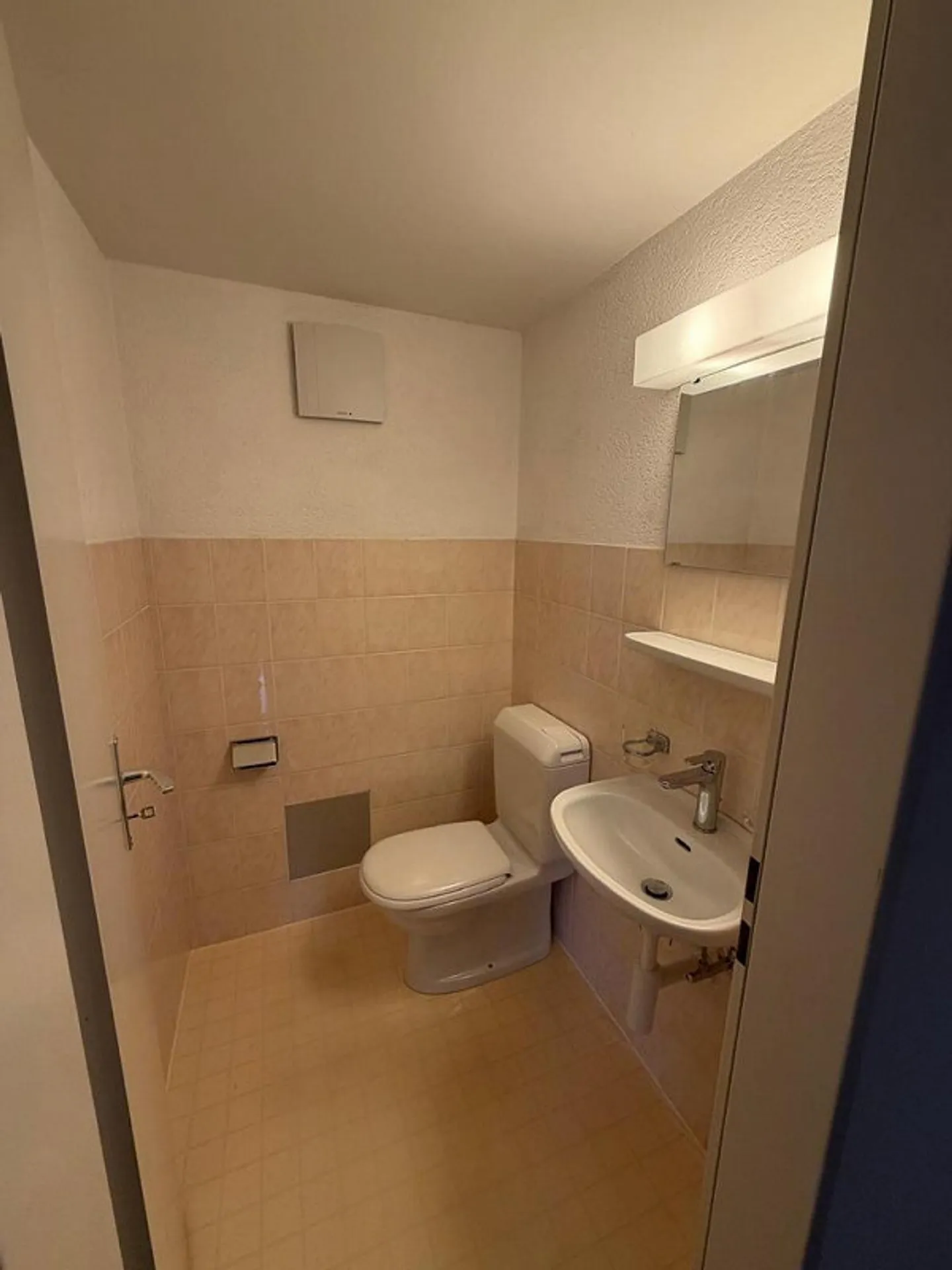 Appartement lumineux de 4 pièces avec belle vue dans un emplacement calme - Photo 7 sur 10