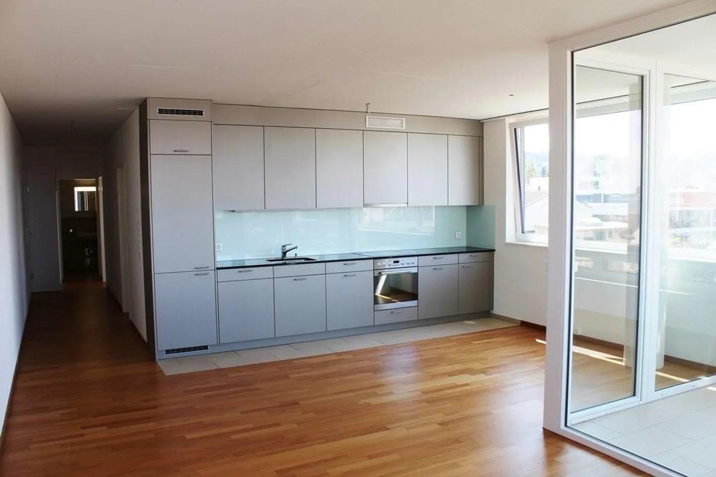 Charmante Wohnung mit Balkon - Foto 3 von 5