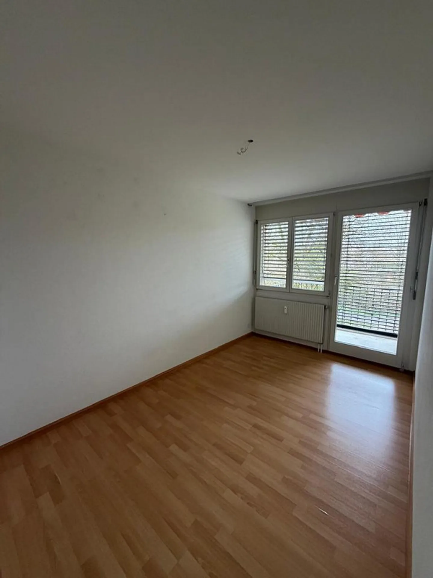 Appartement lumineux de 4 pièces avec belle vue dans un emplacement calme - Photo 10 sur 10