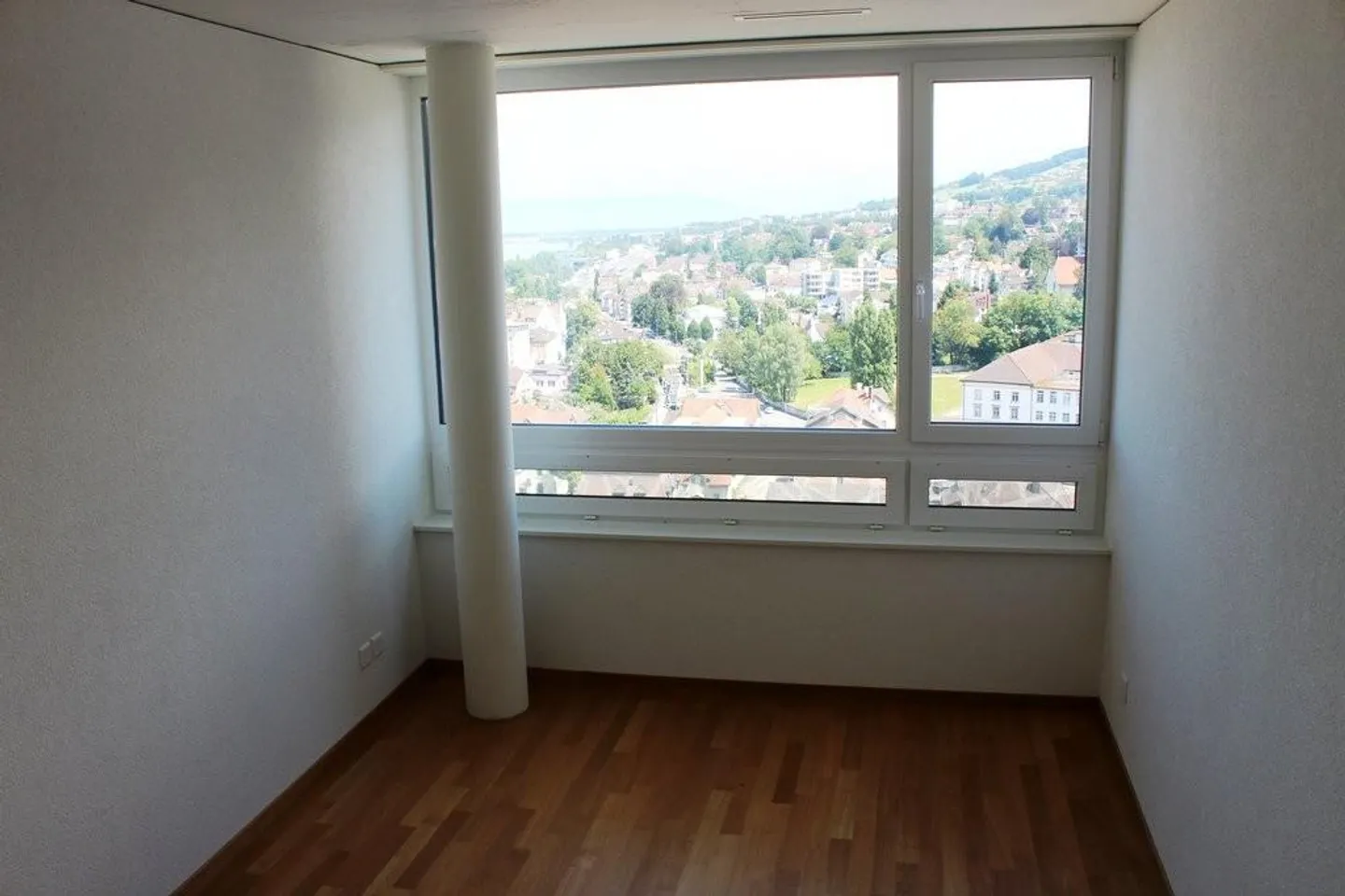 Charmante Wohnung mit Balkon - Foto 2 von 5
