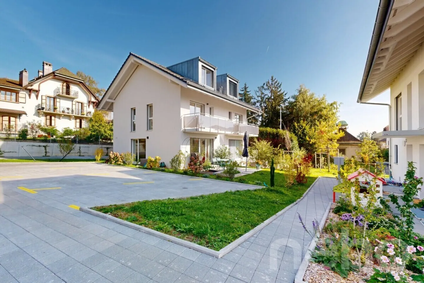 Pretty semi-detached house with 4.5 rooms in the heights of Renens - Photo 1 of 12