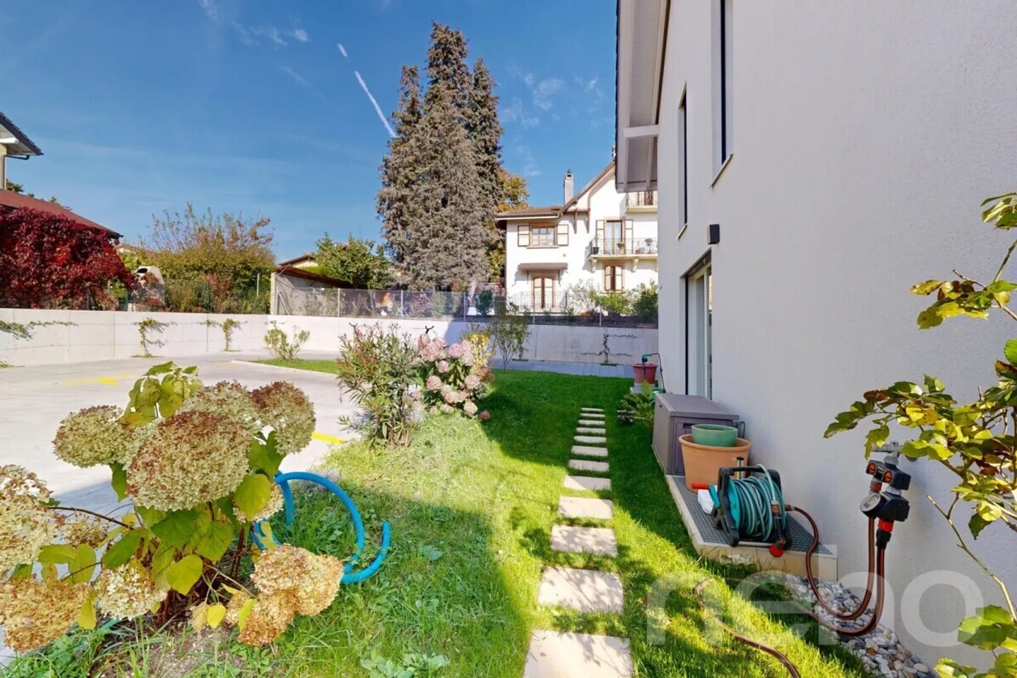 Pretty semi-detached house with 4.5 rooms in the heights of Renens - Photo 10 of 12