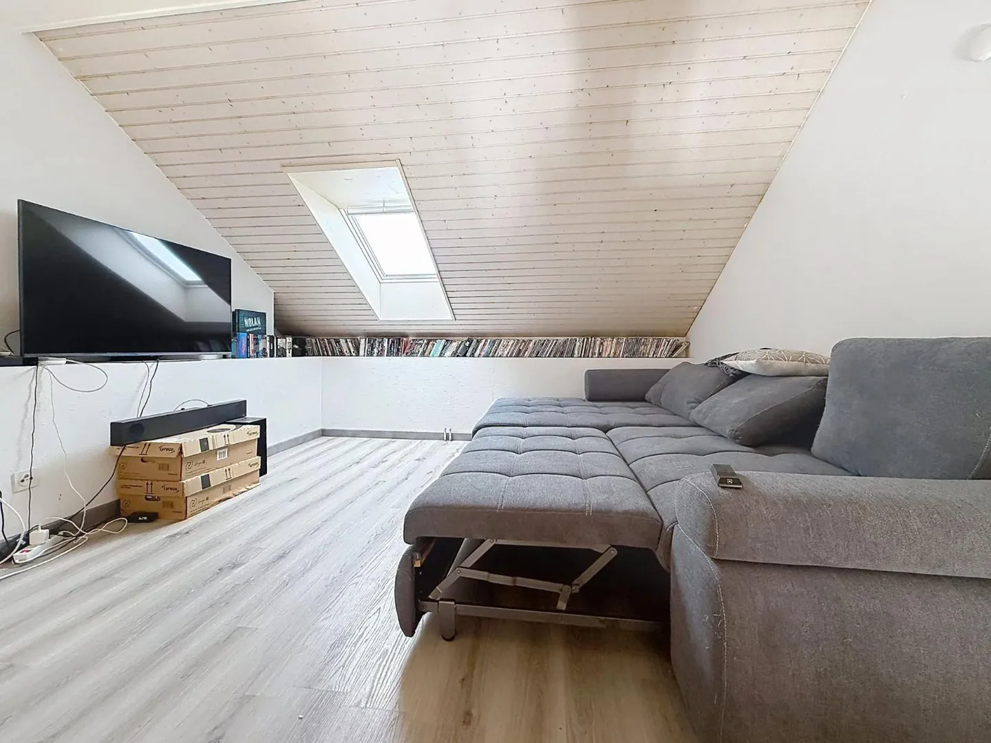 Geräumige Wohnung mit Mezzanine - Foto 8 von 8