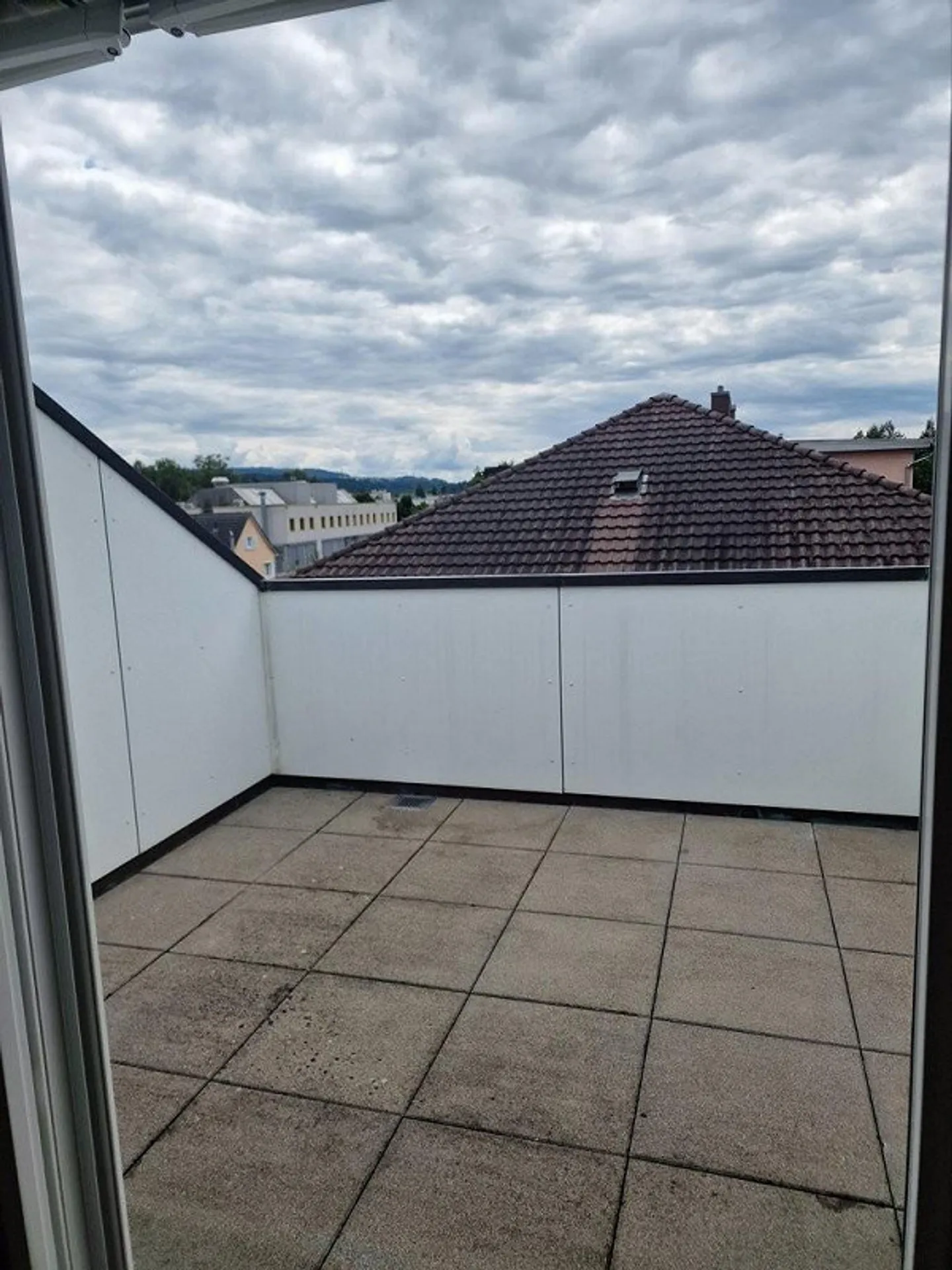 Modern 3.5-room apartment for rent in Lyss - Photo 4 of 12