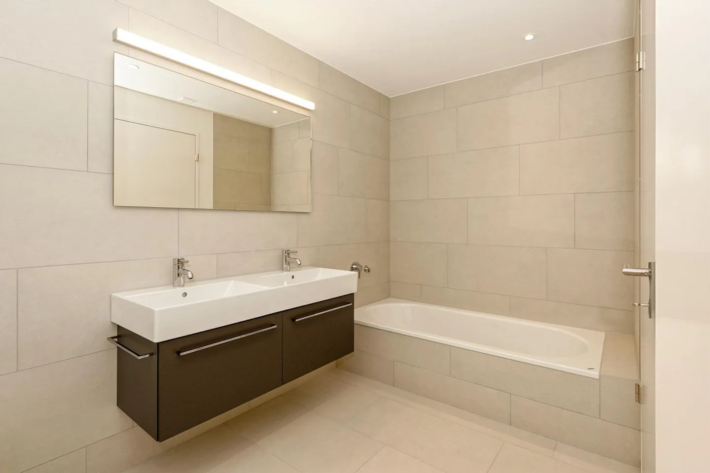 NEW BUILD: Living like in a single-family home - Photo 7 of 8