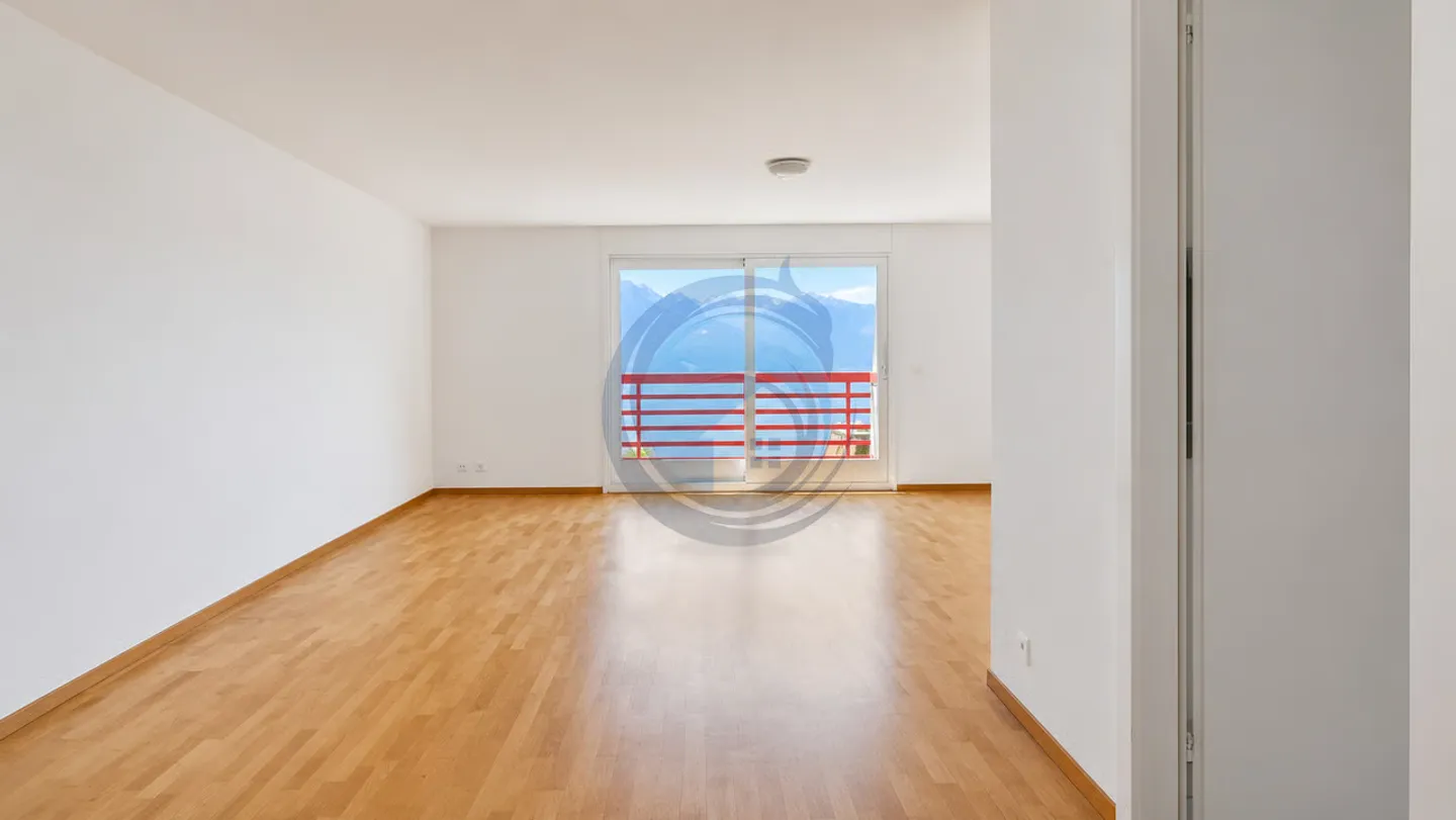 MAGNIFICENT 3.5-ROOM APARTMENT WITH LAKE VIEW - Photo 5 of 13