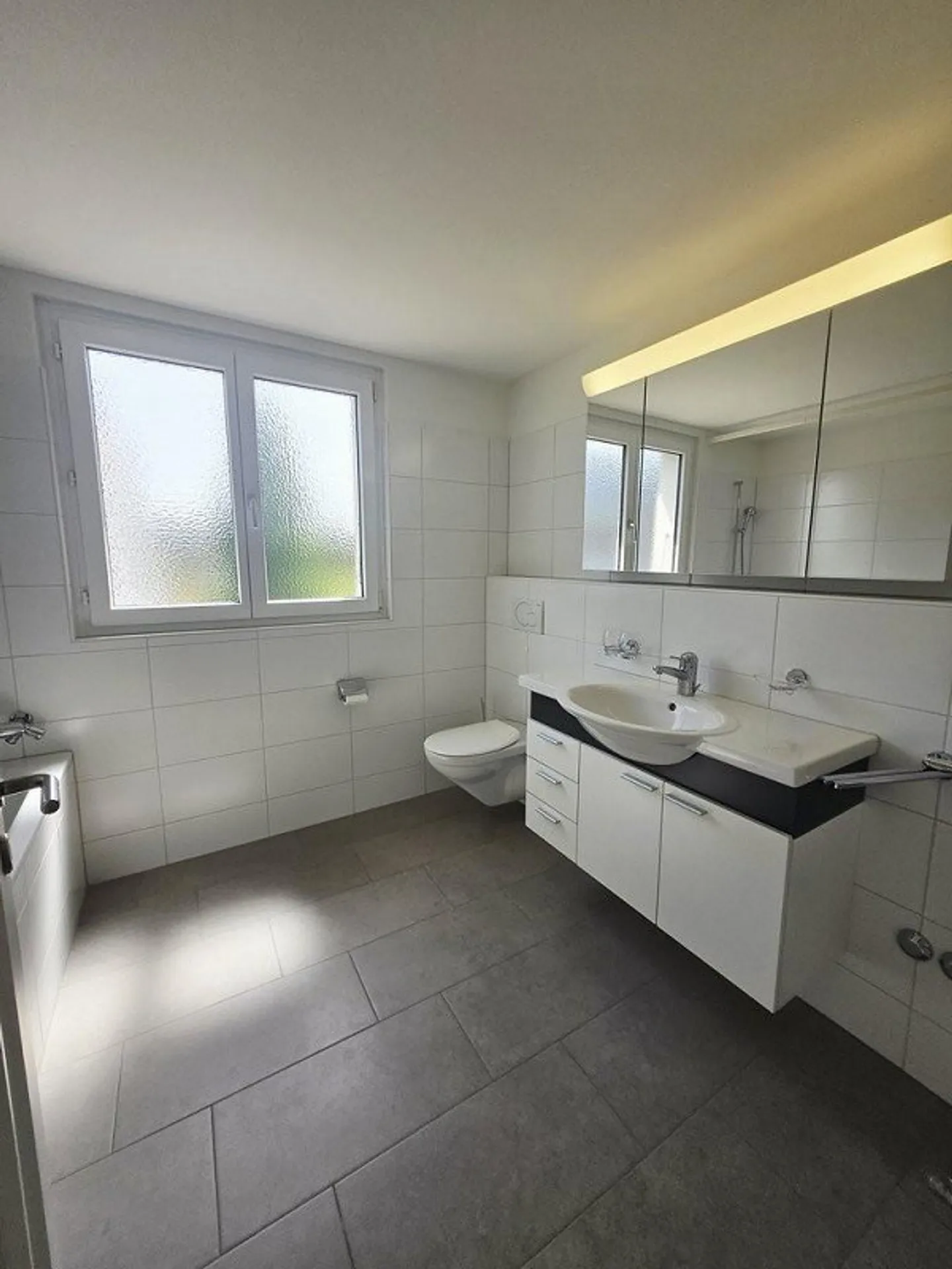 Modern 3.5-room apartment for rent in Lyss - Photo 9 of 12