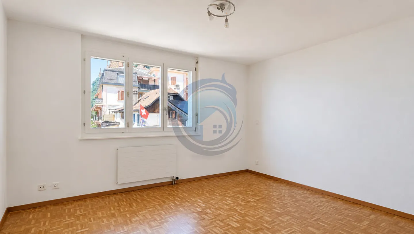 MAGNIFICENT 3.5-ROOM APARTMENT WITH LAKE VIEW - Photo 9 of 13