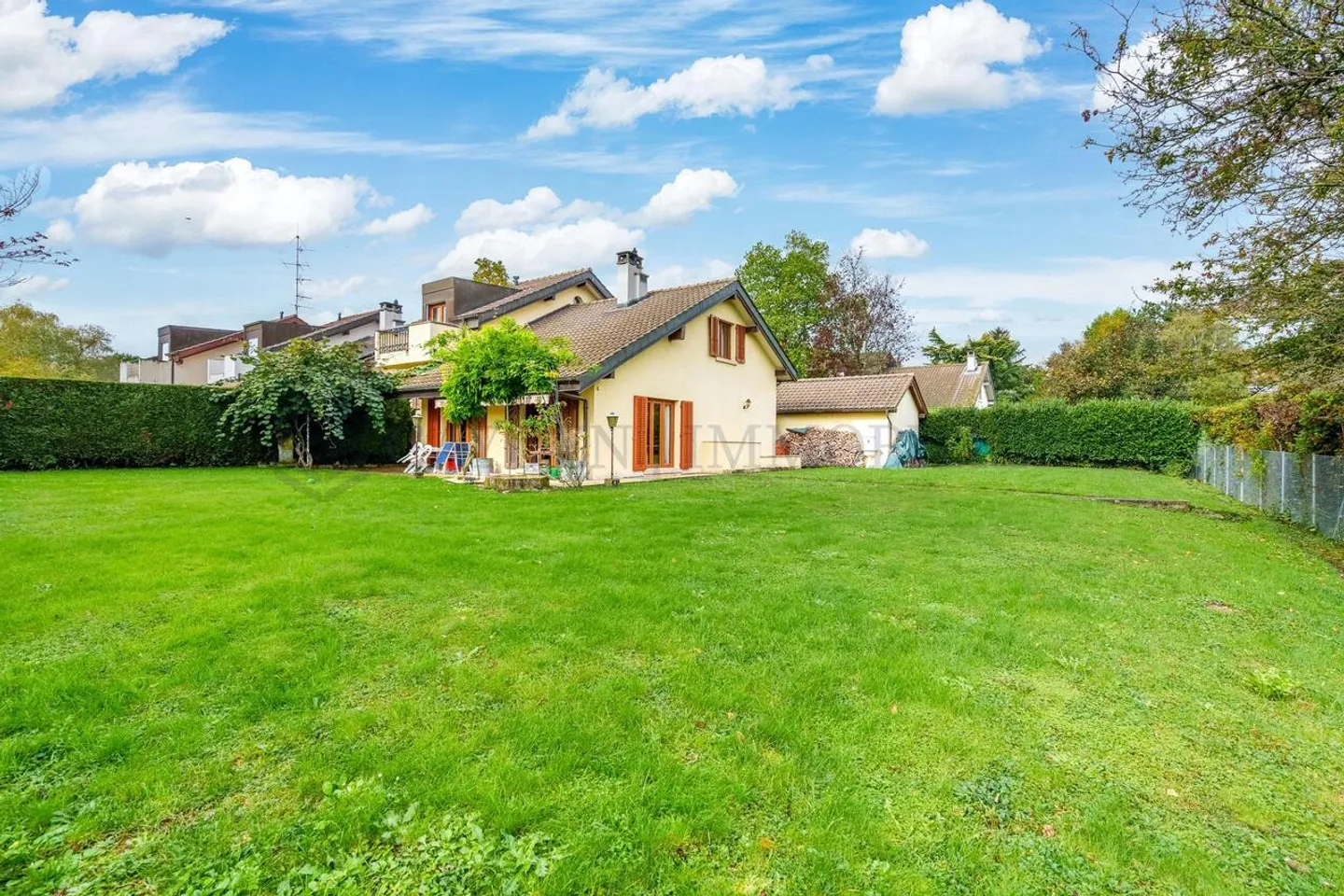 Villa moderne avec piscine - Photo 1 sur 9